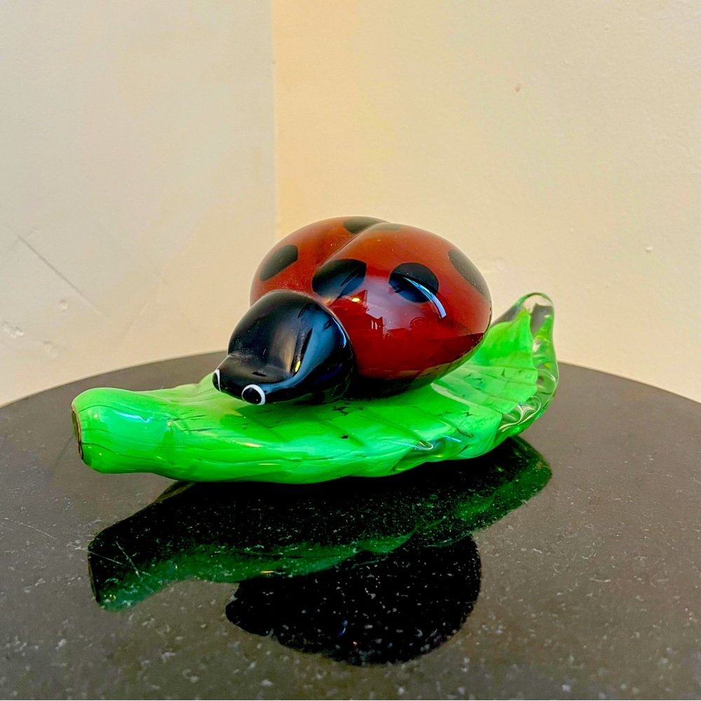 Ladybug on a leaf, hand-blown art glass, murano style